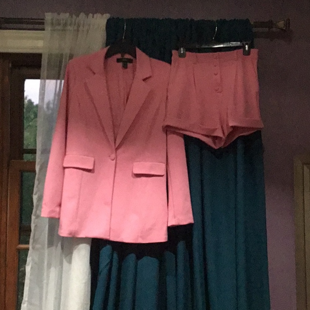 Med pink short set
